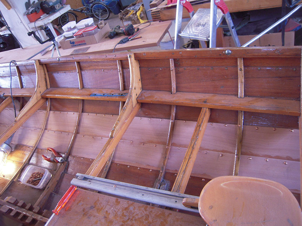 Entretien de barque en bois 02